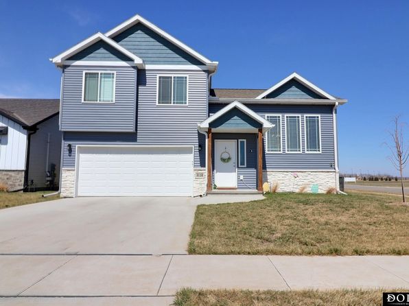 3110 Cottage Grove Ln, Fremont, NE 68025