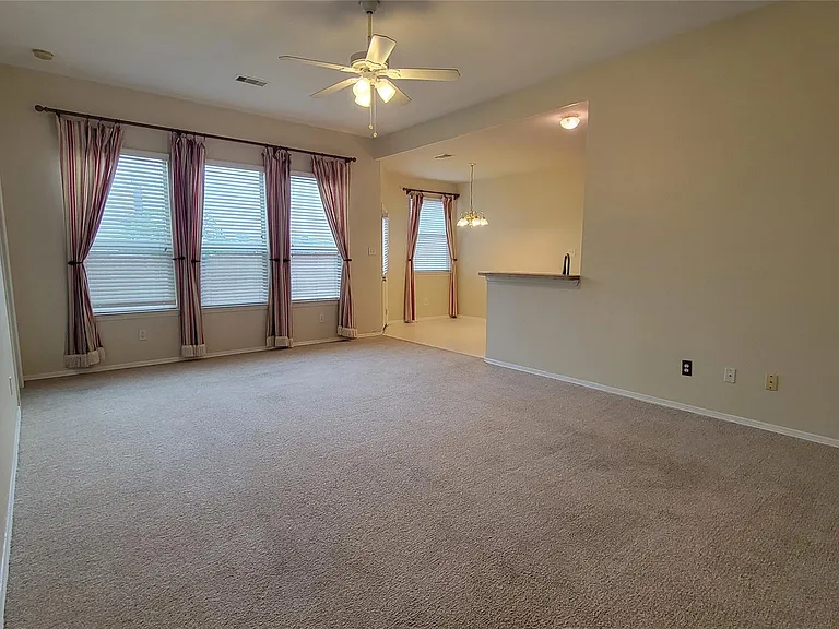 13272 Skyline Dr — Photo 2