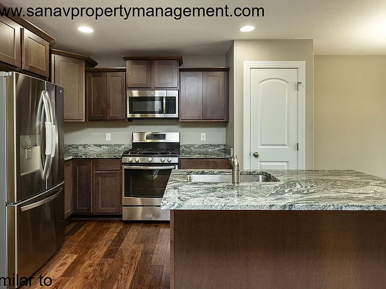 303 Marie Ave — Photo 13