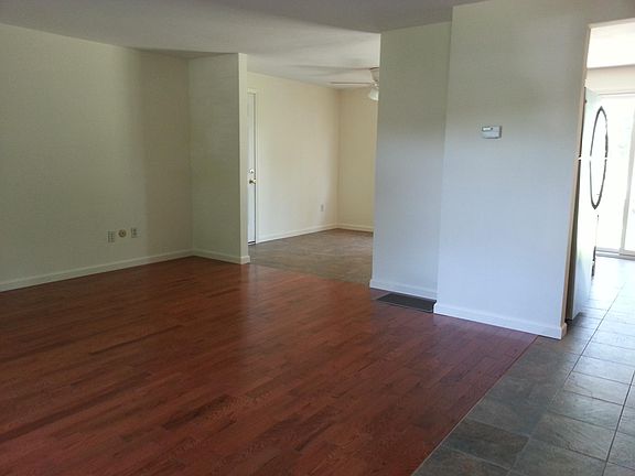 4th image of 3690 Buttercup Ln