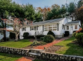 9 Albany St, North Providence, RI 02904