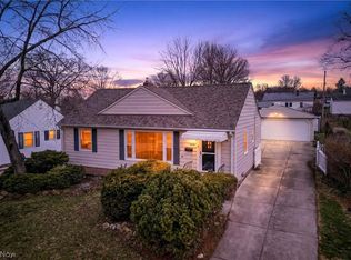 5229 Melody Ln, Willoughby, OH 44094