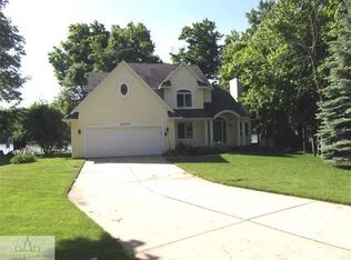 10277 Lakeside Dr, Perrinton, MI 48871