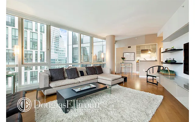 Sold by Douglas Elliman | media 18