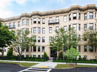 81 Park Dr APT 11, Boston, MA 02215