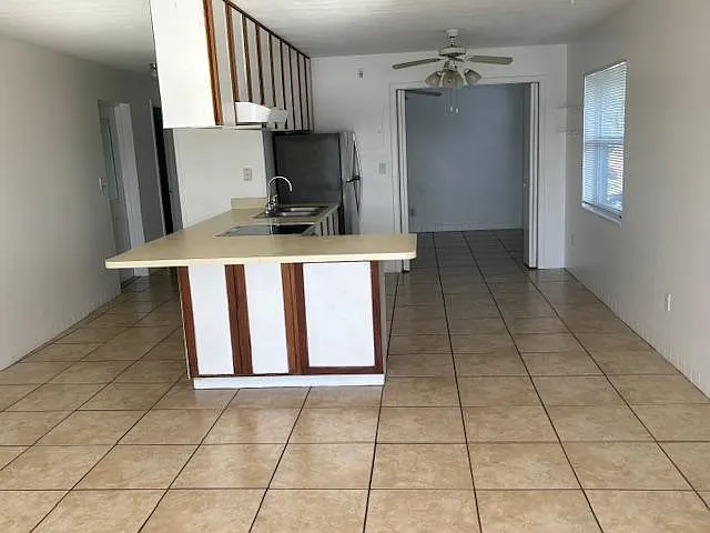 400 Northlake Ct #204 — Photo 6
