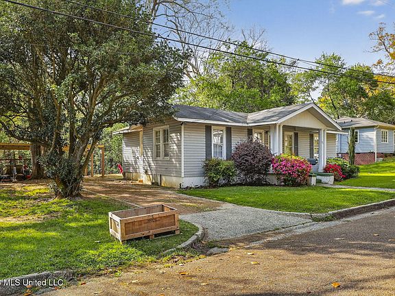 3rd image of 1231 Monroe St