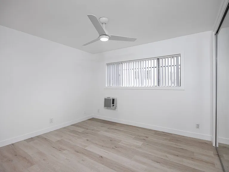 West Brent Apartments — Photo 54