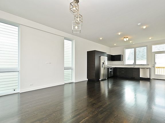 2nd image of 3706 N Milwaukee Ave