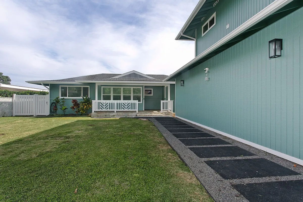 Building Photo - 6127 Kawekiu Pl