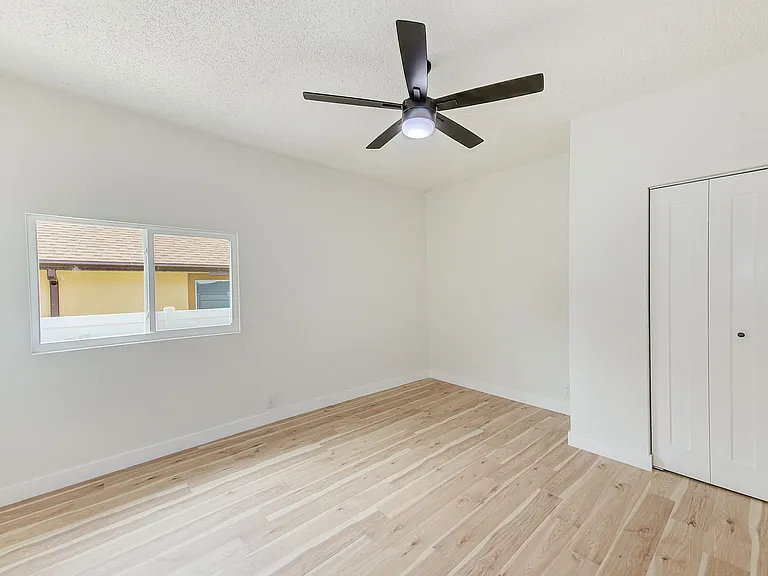 3307 N Morgan St — Photo 16