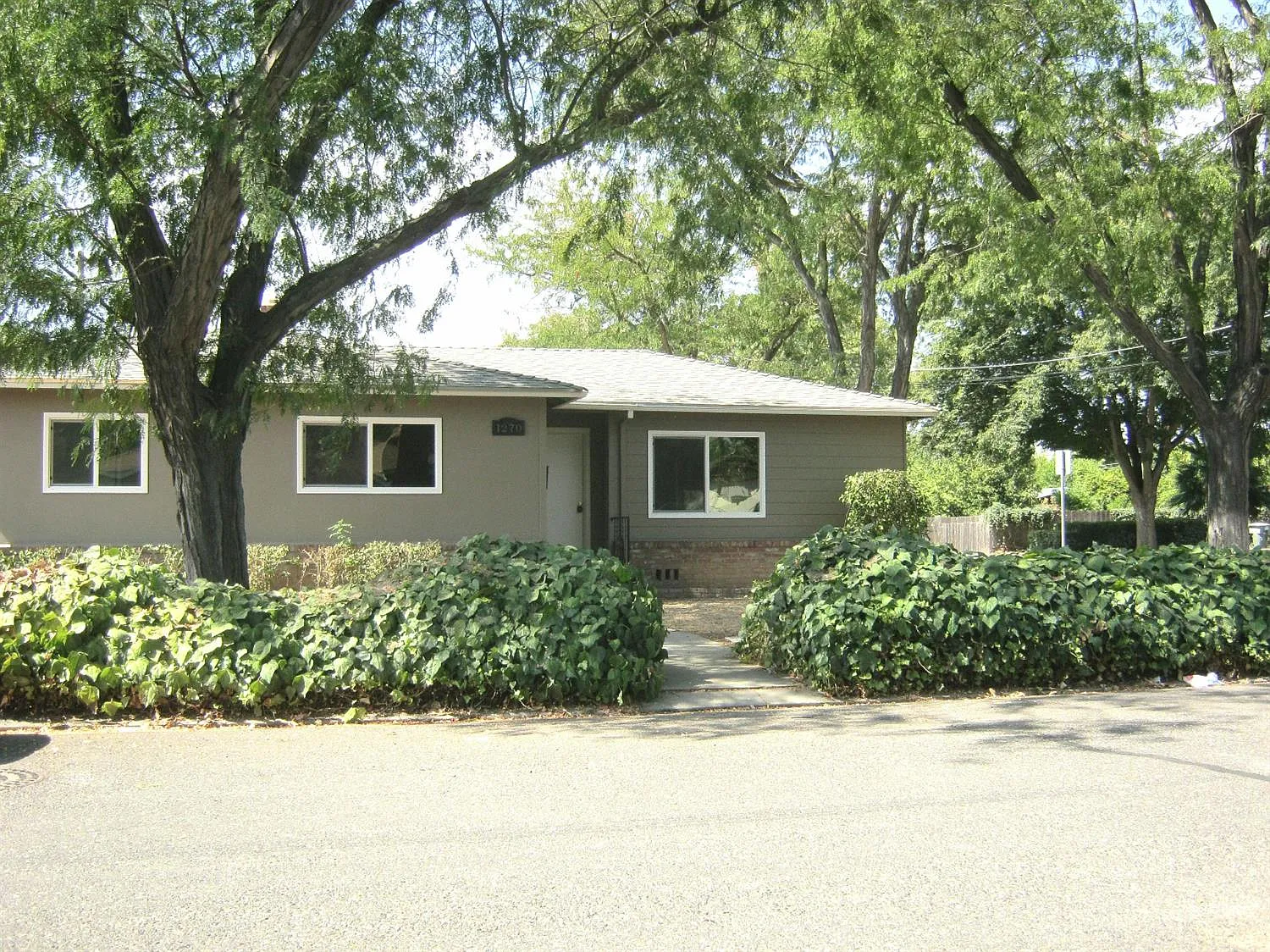 1270 Chadwick Ct photo 1