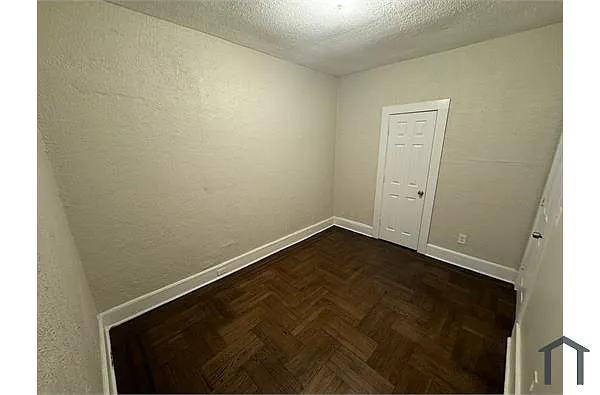 Building Photo - 691 Elizabeth Ave #41