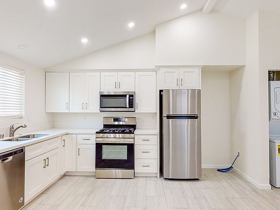 2nd image of 710 Holly Ave #3