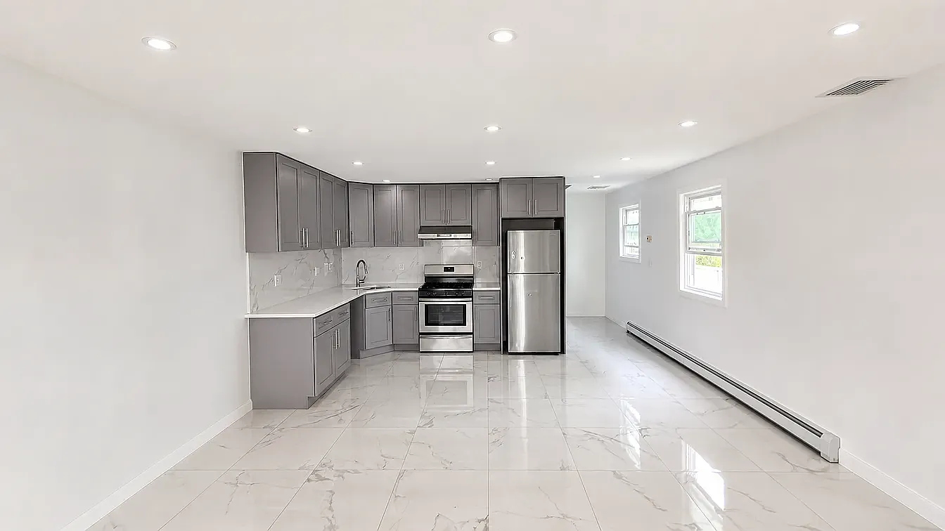 3 bed, 2.5 bath, 1000 sqft, $3,200 — Photo 1