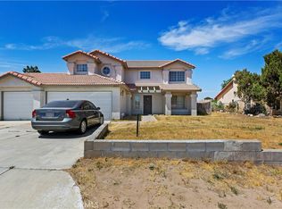 15620 Smoke Tree St, Hesperia, CA 92345