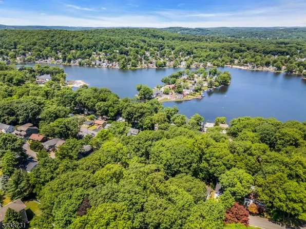 28 Long View Trl, Denville Twp., NJ 07834