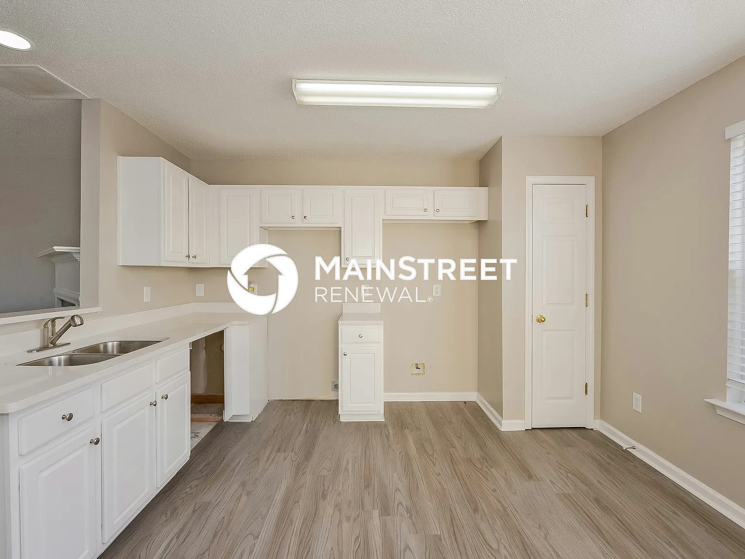 342 Coral Circle — Photo 4