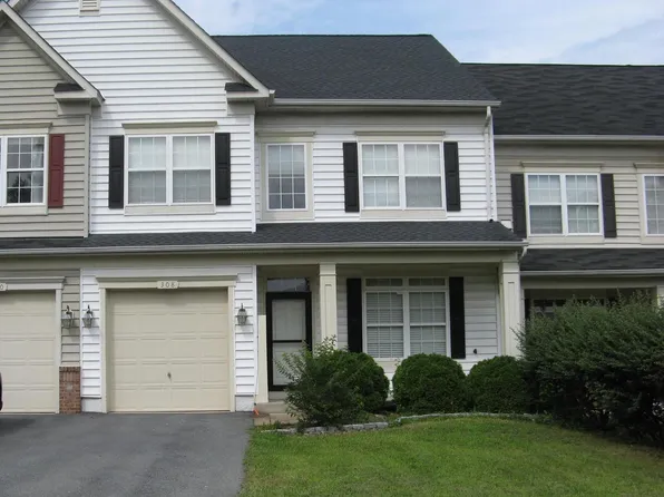 308 London Downs Cir, Stephens City, VA 22655