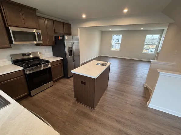 1180 W Walnut Rd #E23, Vineland, NJ 08360