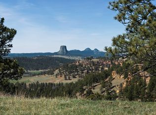 531 Shaw Rd, Moorcroft, WY 82721
