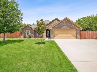 421 Maple Ln, Stephenville, TX 76401