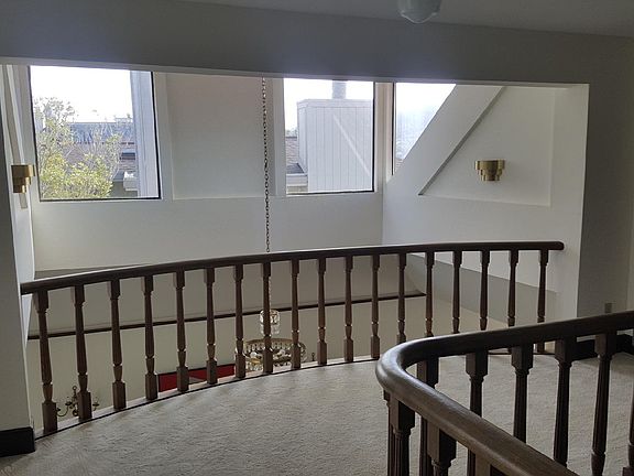 5th image of 141 Great Circle Dr