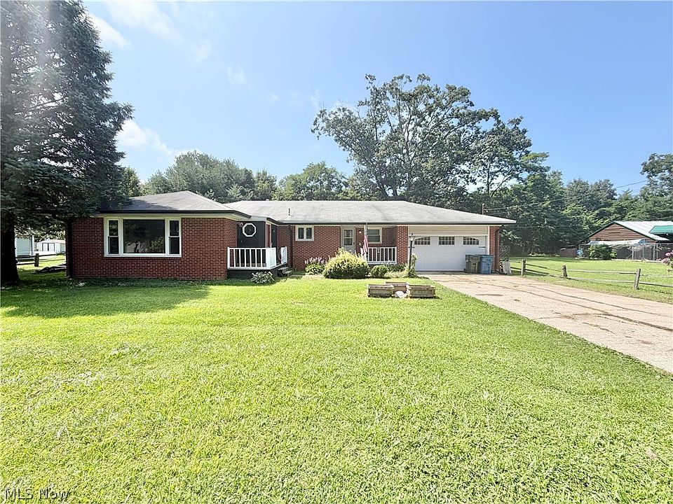 1st image of 728 Hazelwood Dr