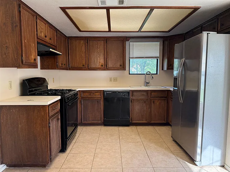 16307 Framingham Cir — Photo 3