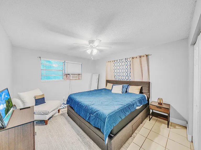 626 SW 14th Ave #205 — Photo 14