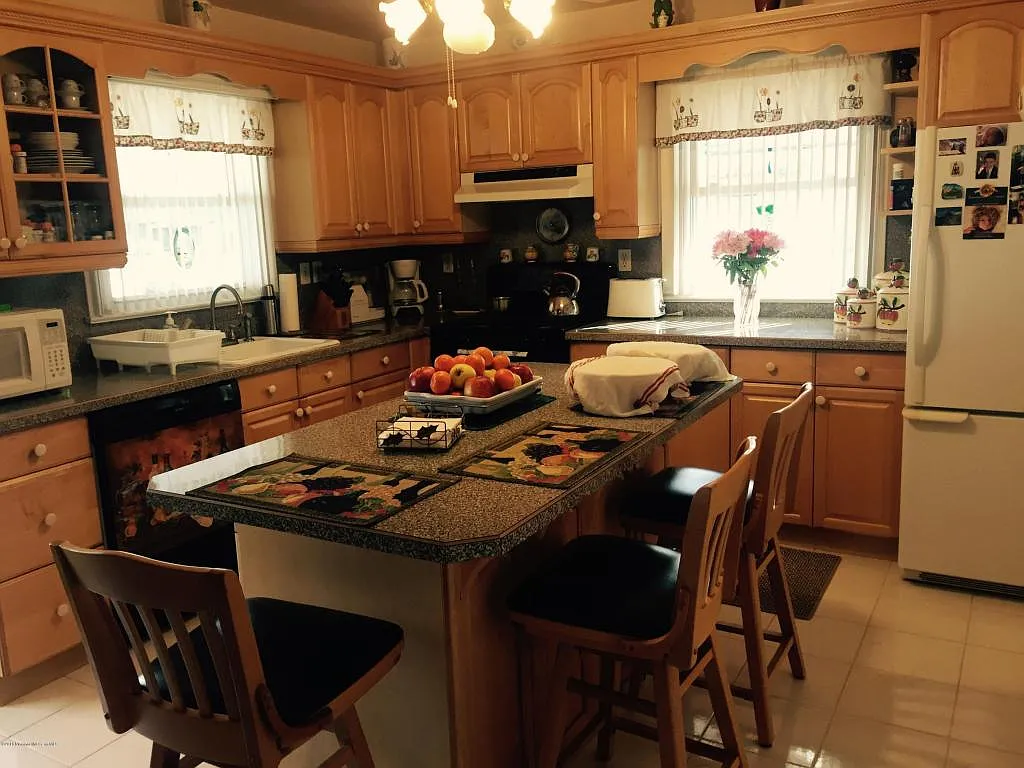 55 Shady Lane Dr photo 1