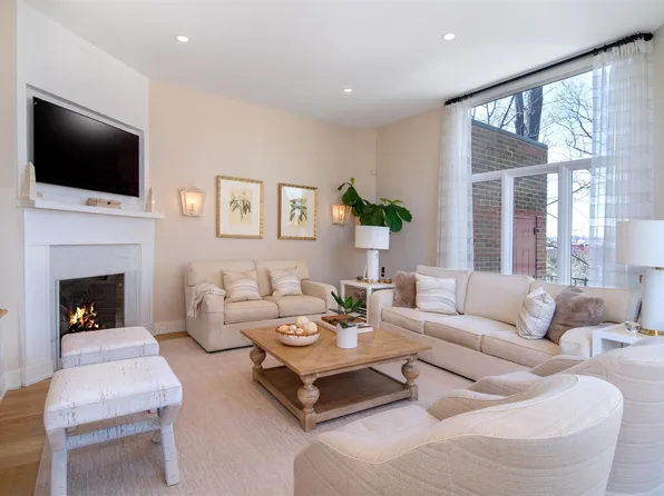 22 Gramatan Court, Bronxville, NY 10708