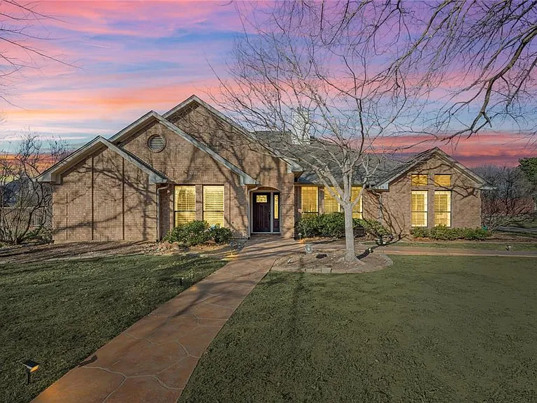 1000 Raven Bend Ct — Photo 39