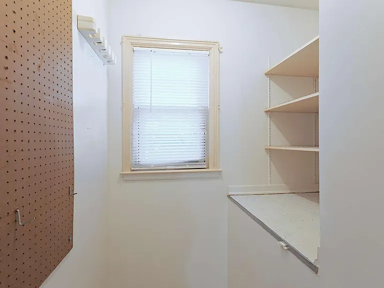 940 S 48th St — Photo 12