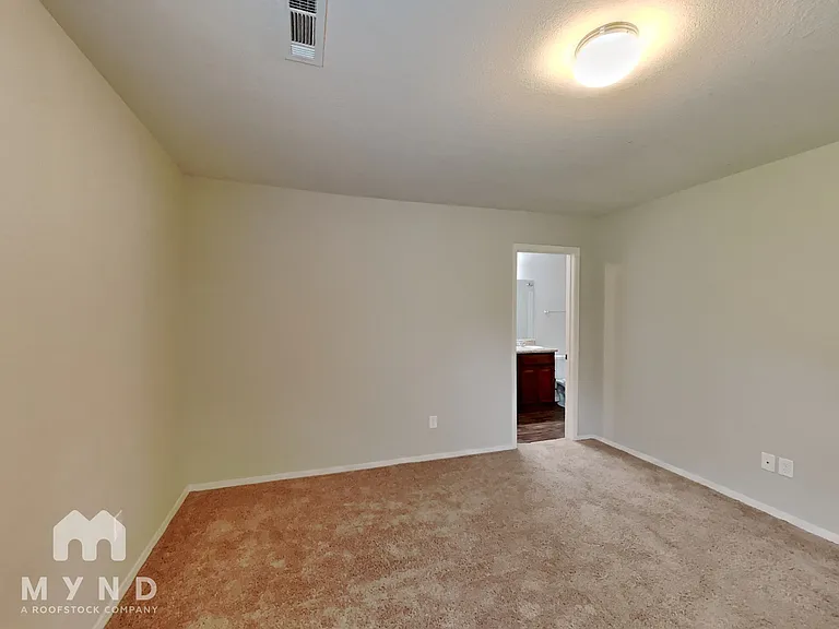 307 Westwood Dr — Photo 8