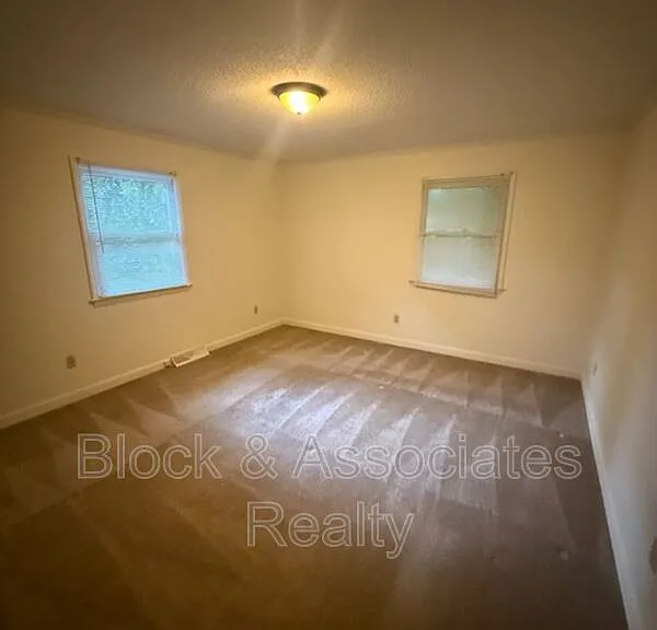629 Mountain Rd #B — Photo 3