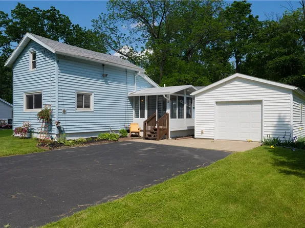 4 Wyvil Ave, Scottsville, NY 14546