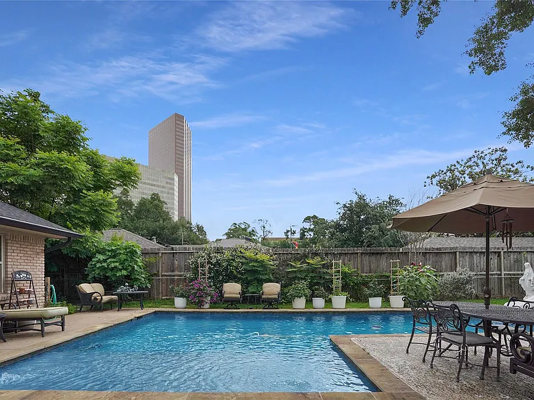 5643 Terwilliger Way — Photo 30