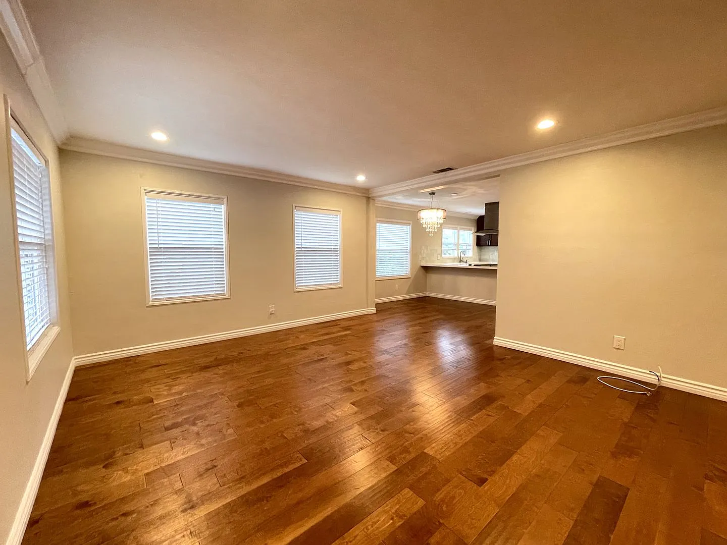 Stunning Mission Hills Home! — Photo 4