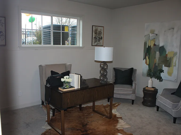 3rd Bedroom/Basement Office