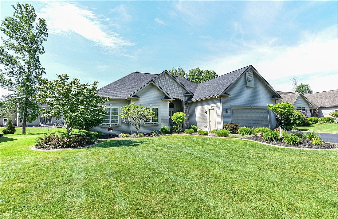 67 Sunny Mill Ln, Rochester, NY 14626 | Zillow