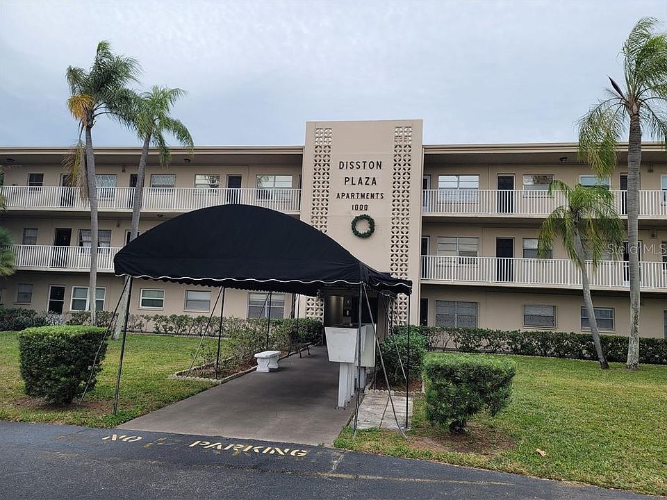 1st image of 1000 49th St N APT 305