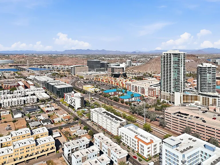 Elevate Your Urban Experience! Move in before the end of the month and get 10 weeks FREE Rent! — Photo 77