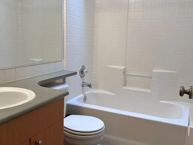 4912 Lake Pl S #B — Photo 21