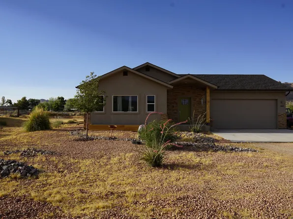 1000 E Canyon Dr, Kanab, UT 84741