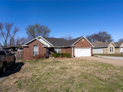 561 Bonanza St, Centerton, AR, 72719