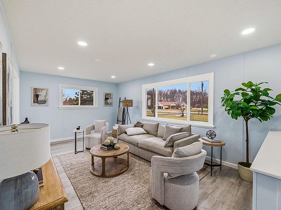 4th image of 3161 Smeltzer Rd