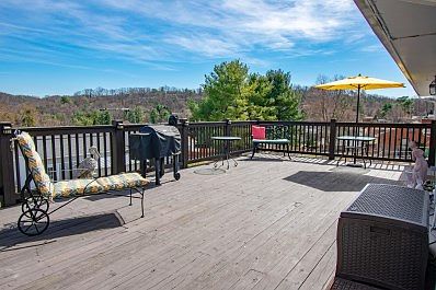 Huge, oversized back deck