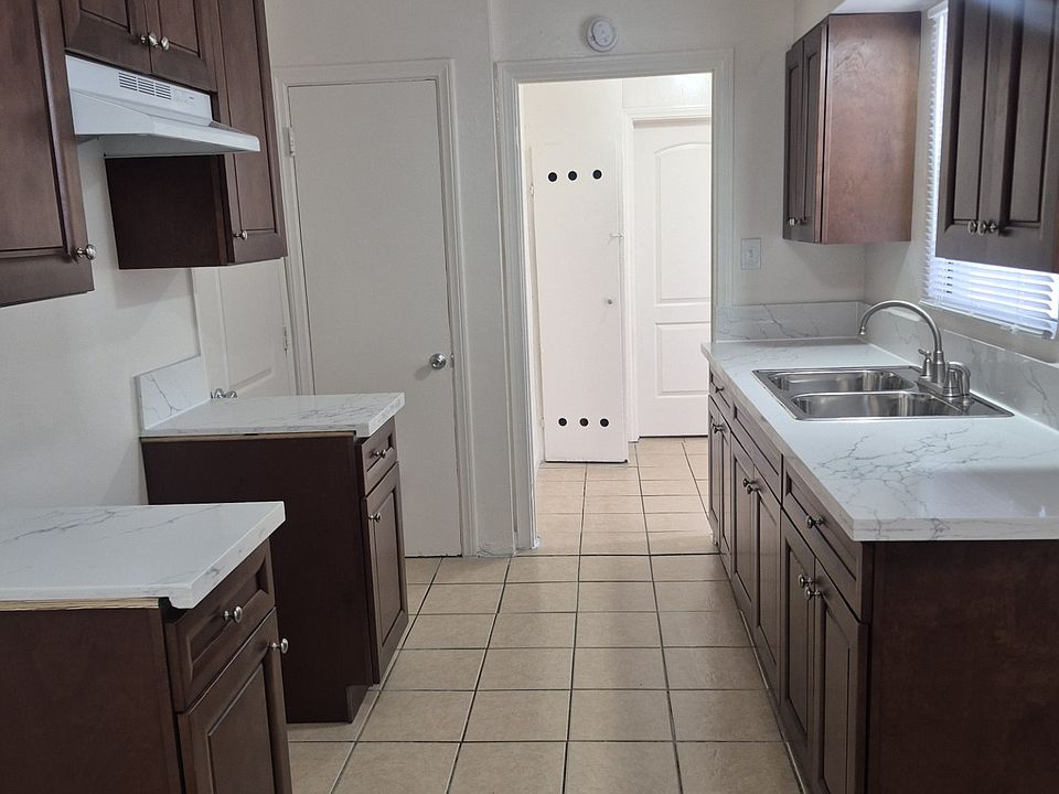 1st image of 1651 E 111th St #1653