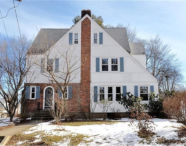 Great home in a wonderful neighborhood!